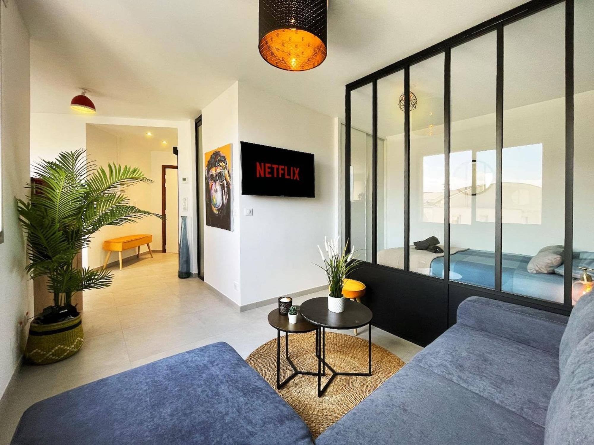 HOMEY SUPERCHILL - Appartement moderne et tout équipé - Netflix et WiFi inclus - Situé en Hyper-centre - Proche Genève Annemasse Extérieur photo
